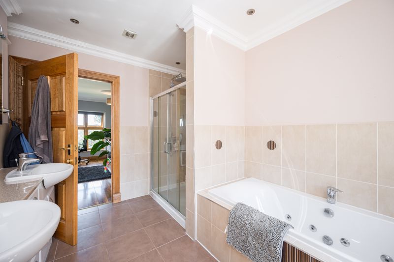 En-Suite- click for photo gallery